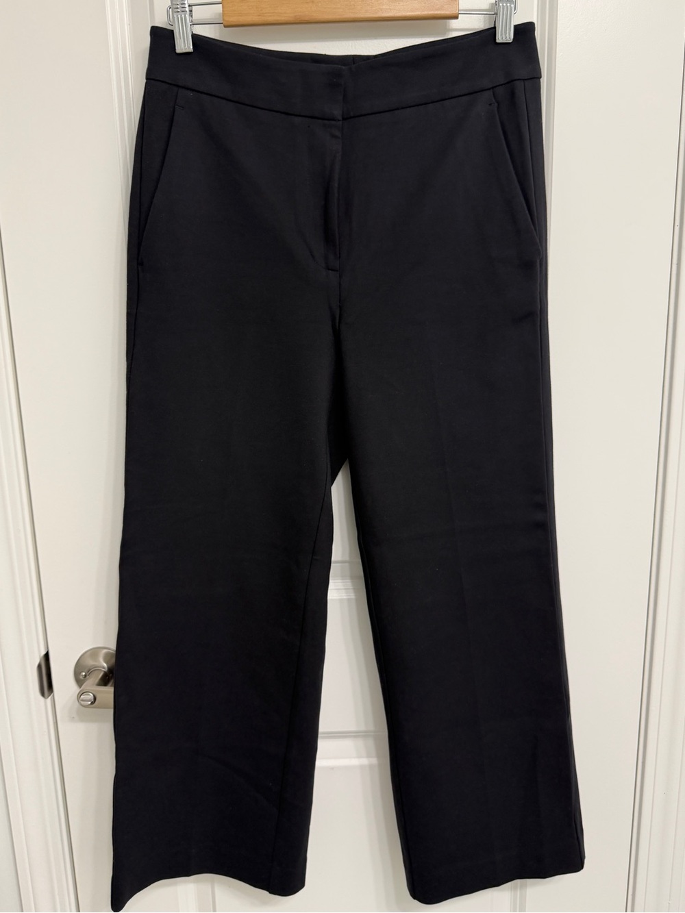 Ann Taylor Black Cropped Wide-Leg Dress Pants – Size 6